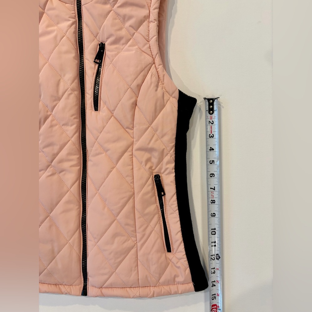 Workshop Republic Clothing Diamond Quilted Light Pink and Black Quilted Vest - Picture 4 of 12